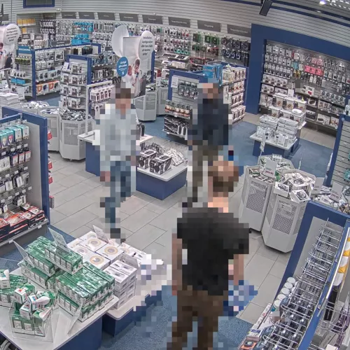 AXIS Live Privacy Shield, used in a retail environment