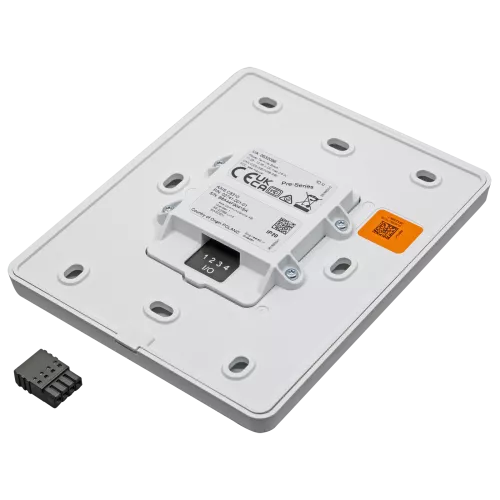 Panel de control de volumen blanco para montaje en pared C8310 visto desde la derecha.
