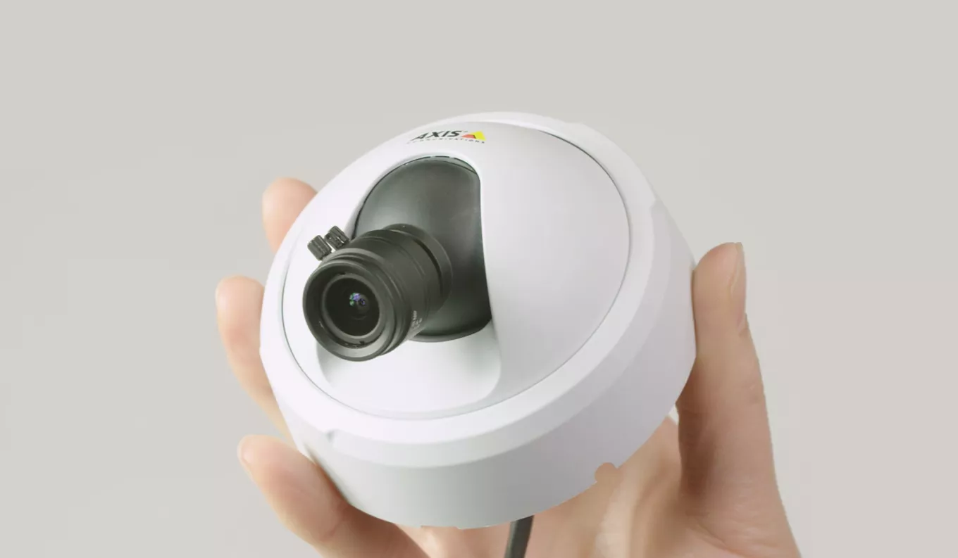 AXIS FA4115 in hand from left